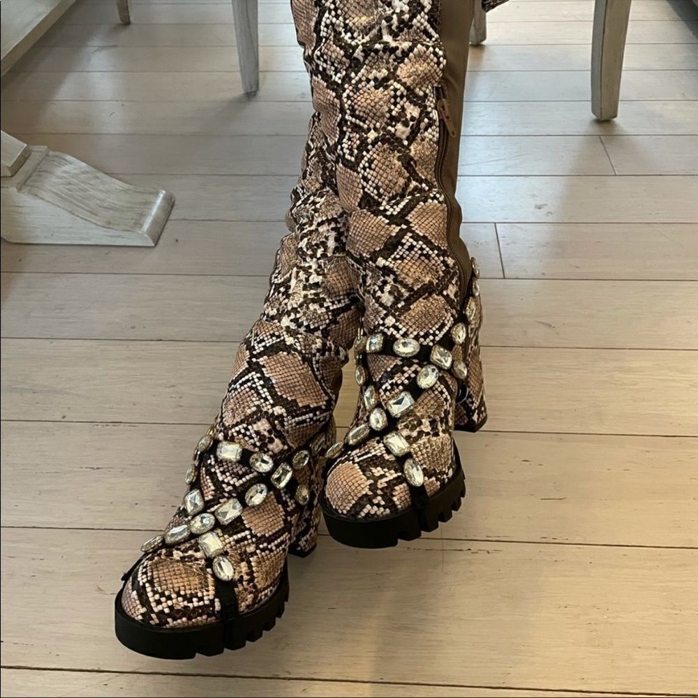 WILD DIVA SNAKESKIN MOTIF BOOTS.  NEW